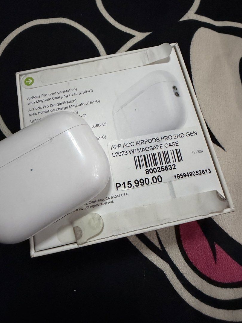 Apple AirPods Pro 2nd Gen with MagSafe Case (Category: Earphones) located in Manila. Submitted by prettyrae (Listing ID 1431195175, Image 2). Description: .