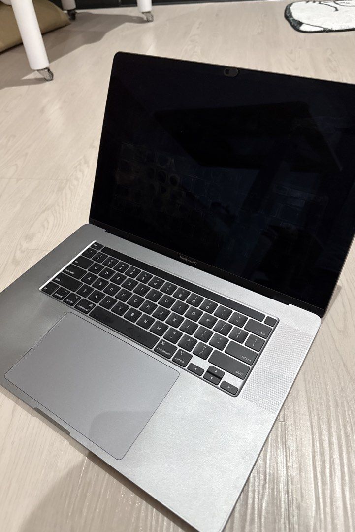 Apple MacBook Pro 16”439543396985753601
