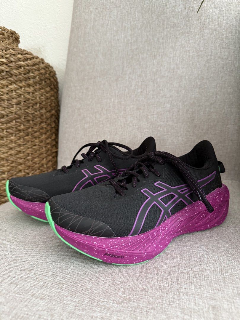ASICS NOVABLAST 4 LITE SHOW (Category: Sneakers) located in Manila. Submitted by editroomph (Listing ID 1431217910, Image 1). Description: Size: 6.5US The NOVABLAST™ 4 LITE-SHOW™ running shoe features amidsole and outsole geometry that helps produce an energized ride. This version features reflective details that are designed to improve your visibility in low-light settings. A tongue wing construction in the upper helps improve the fit while redu