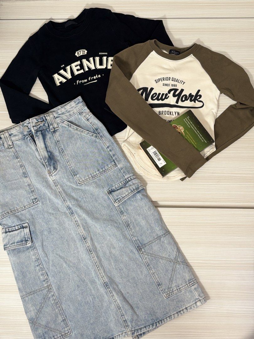 assorted clothes (Category: Other Tops) located in Singapore. Submitted by elelelelell (Listing ID 1431276808, Image 1). Description: clearing closet so everything is really cheap ($3 onwards) view tele channel or tiktok for all avails riealels (tele and tiktok).