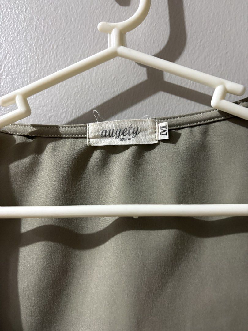 Augety Studio Olive Green Square Neck Tank Top (Category: Sleeveless) located in Quezon City. Submitted by kamtee (Listing ID 1431300922, Image 2). Description: Runs small / tight fit.