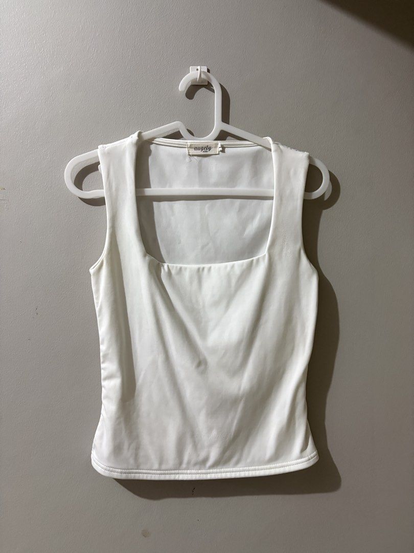 Augety Studio White Square Neck Tank Top (Category: Sleeveless) located in Quezon City. Submitted by kamtee (Listing ID 1431300928, Image 1). Description: Runs small/ tight fit.