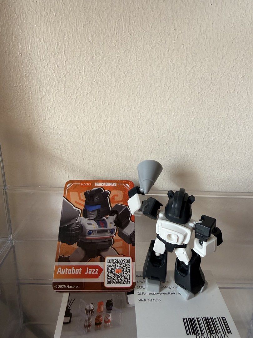Autobot Jazz Blokees (Category: Vintage Collectibles) located in Las Pinas. Submitted by stockholm05 (Listing ID 1431276586, Image 2). Description: Autobot Jazz Blokees Inopen and display lang.