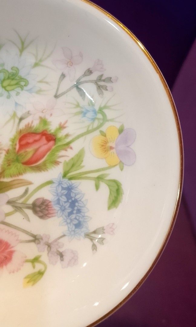 Aynsley wild tudor nut dish (Category: Coffee & Tea Tableware) located in Cabanatuan. Submitted by miss.maia (Listing ID 1431241874, Image 3). Description: .