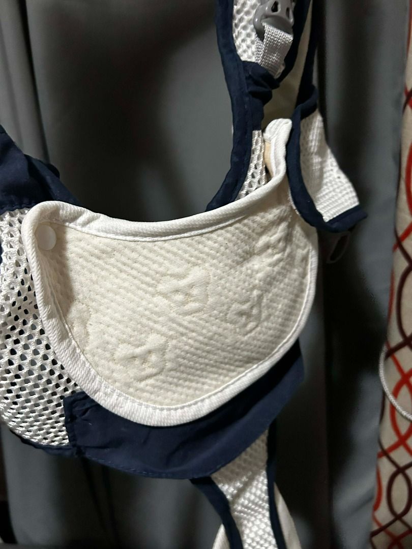 Baby Carrier with Mesh Fabric (Category: Carriers & Slings) located in Bulacan. Submitted by jseongcart_ (Listing ID 1431190570, Image 2). Description: BABY WALKING HARNESS LIGHTLY USED NO FLAWS, LIKE NEW.