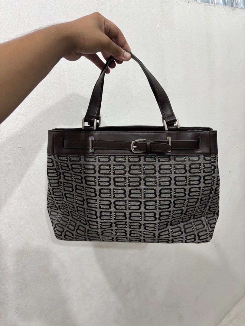 Balenciaga Paris Handbag (Category: Luxury Bags & Wallets) located in Bacolod City. Submitted by money_maker06 (Listing ID 1431262696, Image 1). Description: Balenciaga Handbag Canvas •Price: 1999 .
