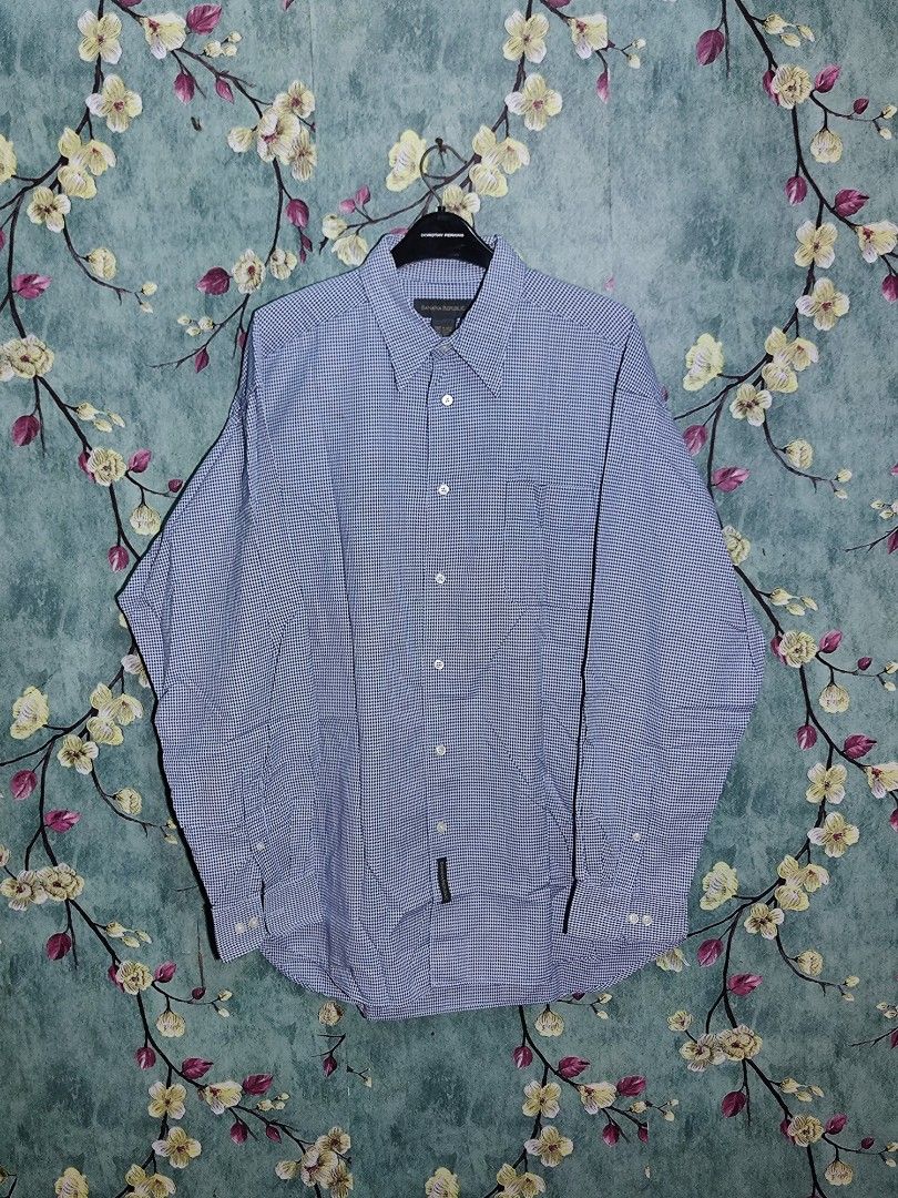 Banana Republic Blue Houndstooth Pattern Polo Longsleeve (Category: Formal Shirts) located in Quezon City. Submitted by autodrop_ph (Listing ID 1431298308, Image 1). Description: • Size: Large • Dimension: • Width: 24inch • Length: 31inch • Excellent Condition..
