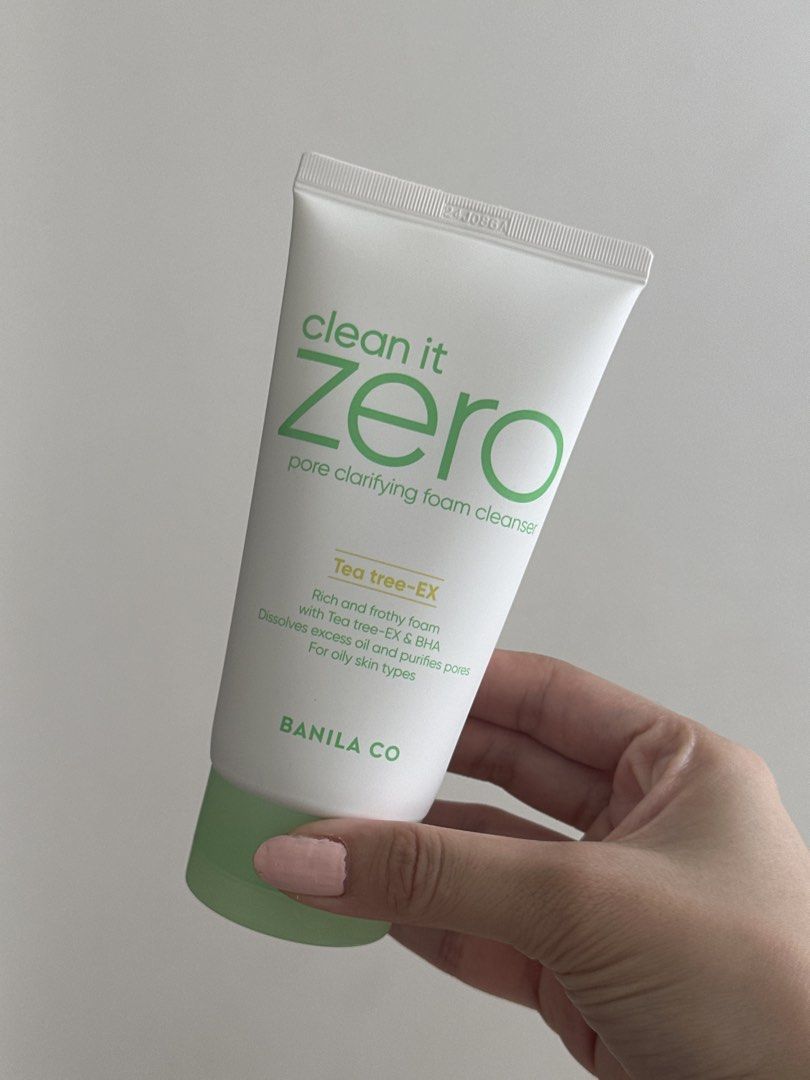 BANILA CO. Clean It Zero Foam Cleanser (Category: Face Care) located in Pasay City. Submitted by leostash (Listing ID 1431239732, Image 3). Description: Bnew 📍PASAY 📦LALAMOVE.