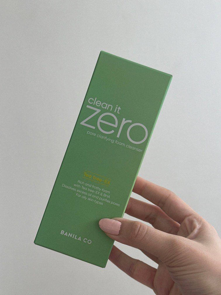 BANILA CO. Clean It Zero Foam Cleanser (Category: Face Care) located in Pasay City. Submitted by leostash (Listing ID 1431239732, Image 1). Description: Bnew 📍PASAY 📦LALAMOVE.