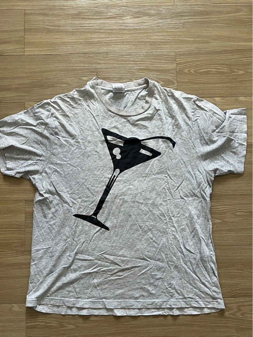 Billionaire Boys Club Graphic Tee (Category: Tshirts & Polo Shirts ) located in Quezon City. Submitted by joshsalangsang (Listing ID 1431252941, Image 1). Description: - Grey t-shirt - Unique graphic on the front - Billionaire Boys Club logo on the back - Classic crew neck style - Soft and comfortable fabric.