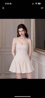 (Category: ) located in . Submitted by roar_closet (Listing ID 1431282282, Image 1). Description: .