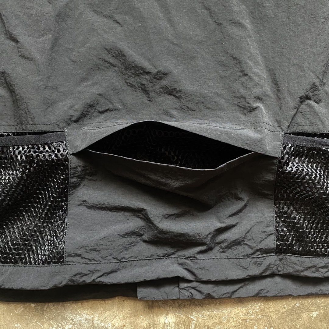 Catalog - A/HSE Mesh Shell Utility Boxy Vest (Category: Vests) located in Pasig City. Submitted by sound.racks (Listing ID 1431208952, Image 3). Description: Catalog - A/HSE Mesh Shell Utility Boxy Vest - Dimes:W23xL25 - Issue:none - Mint condition - Good for jogging and outdoor activities ₱800 +Shipping Fee.