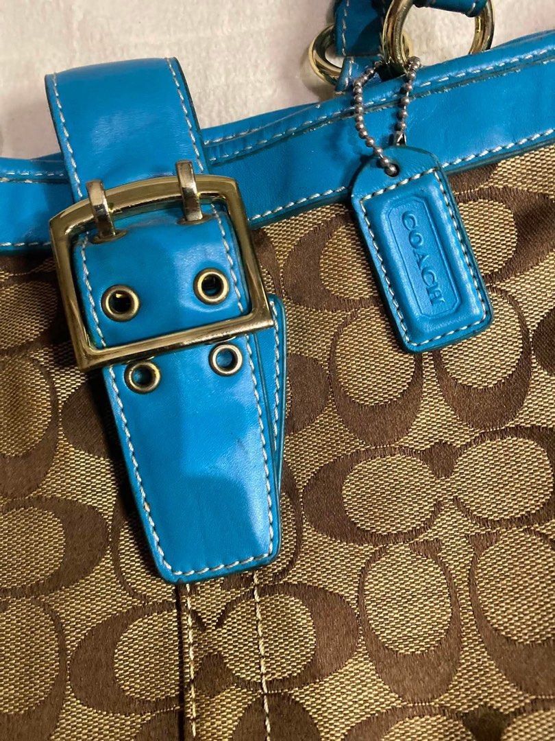 COACH SIGNATURE HANDBAG BUCKLE (Category: Luxury Bags & Wallets) located in Manila. Submitted by swiftfalcon_cc4f3d (Listing ID 1431256986, Image 2). Description: .