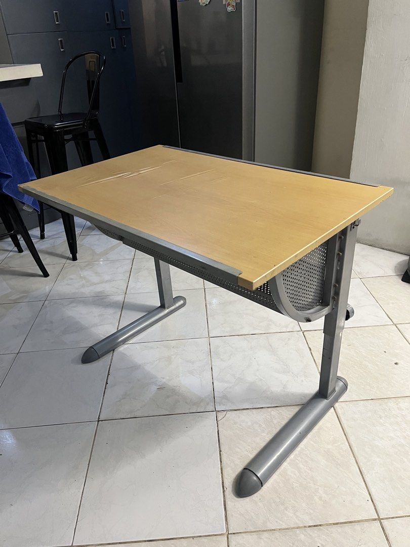 Drafting Table (Category: Tables & Sets) located in Caloocan City. Submitted by janine.albano (Listing ID 1431268842, Image 1). Description: Bought 2014. Price still negotiable! Has visible scratches on table top but mechanism still okay Buyer to shoulder shipping fee Location: QC Rfs: Decluttering.