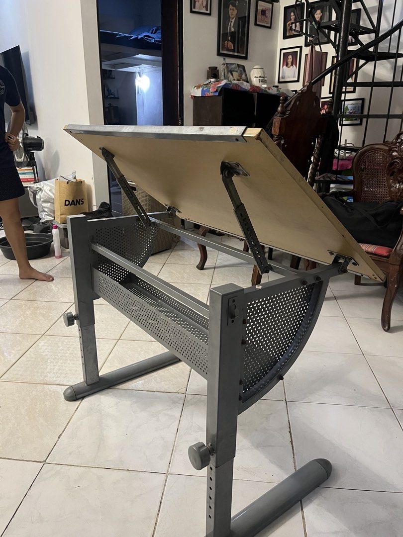 Drafting Table (Category: Tables & Sets) located in Caloocan City. Submitted by janine.albano (Listing ID 1431268842, Image 3). Description: Bought 2014. Price still negotiable! Has visible scratches on table top but mechanism still okay Buyer to shoulder shipping fee Location: QC Rfs: Decluttering.