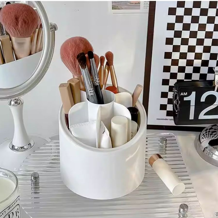 Dustproof Transparent Brush Holder for Makeup Use (Category: Makeup) located in Valenzuela. Submitted by katzstore.ph (Listing ID 1431310715, Image 3). Description: ♣ Dustproof Transparent Brush Holder for Makeup Use ♣ - Large Capacity for Rotating Brush Holder ( 360 Rotation ) - Easily fits a complete set of brush - makeup brush , Foundation brush , mascara , and many more. - 5 compartments for organized makeup -Detachable grid / Adjustable desi