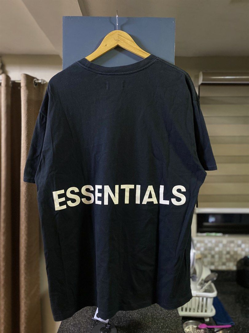 Fear of God Essentials Black T-shirt (Category: Tshirts & Polo Shirts ) located in Pasig City. Submitted by dopedept_ (Listing ID 1431300006, Image 2). Description: .