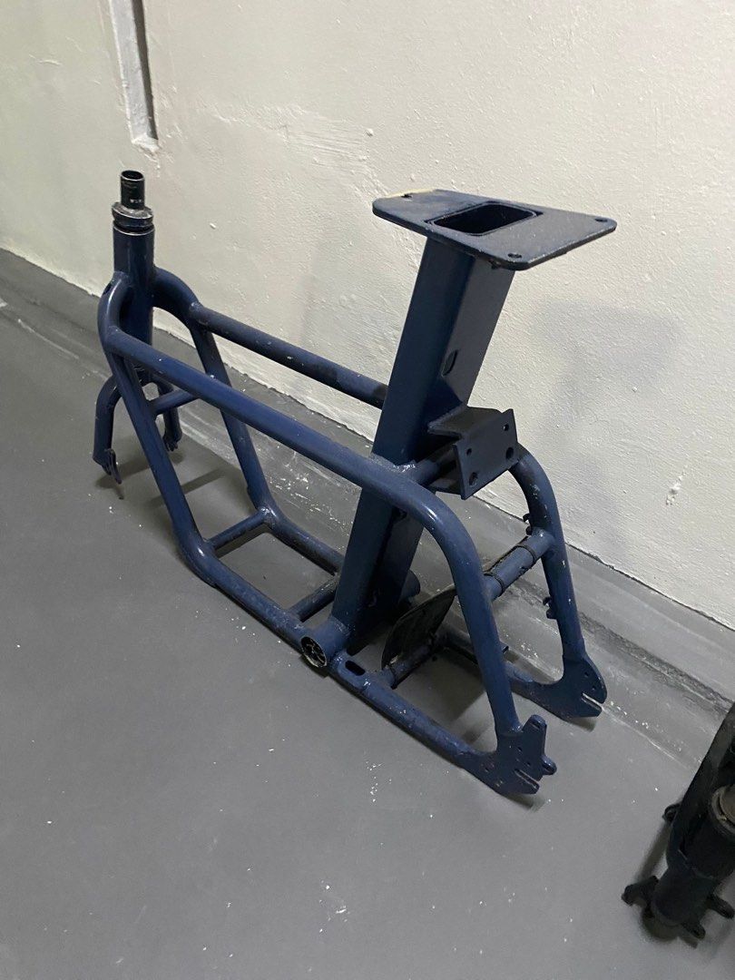 fiido frames (Category: E-Scooters & E-Bikes) located in Singapore. Submitted by nolongerinusee (Listing ID 1431211294, Image 1). Description: all 3 frames diff prices pm me .