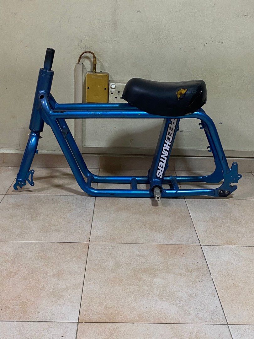 fiido frames (Category: E-Scooters & E-Bikes) located in Singapore. Submitted by nolongerinusee (Listing ID 1431211294, Image 3). Description: all 3 frames diff prices pm me .