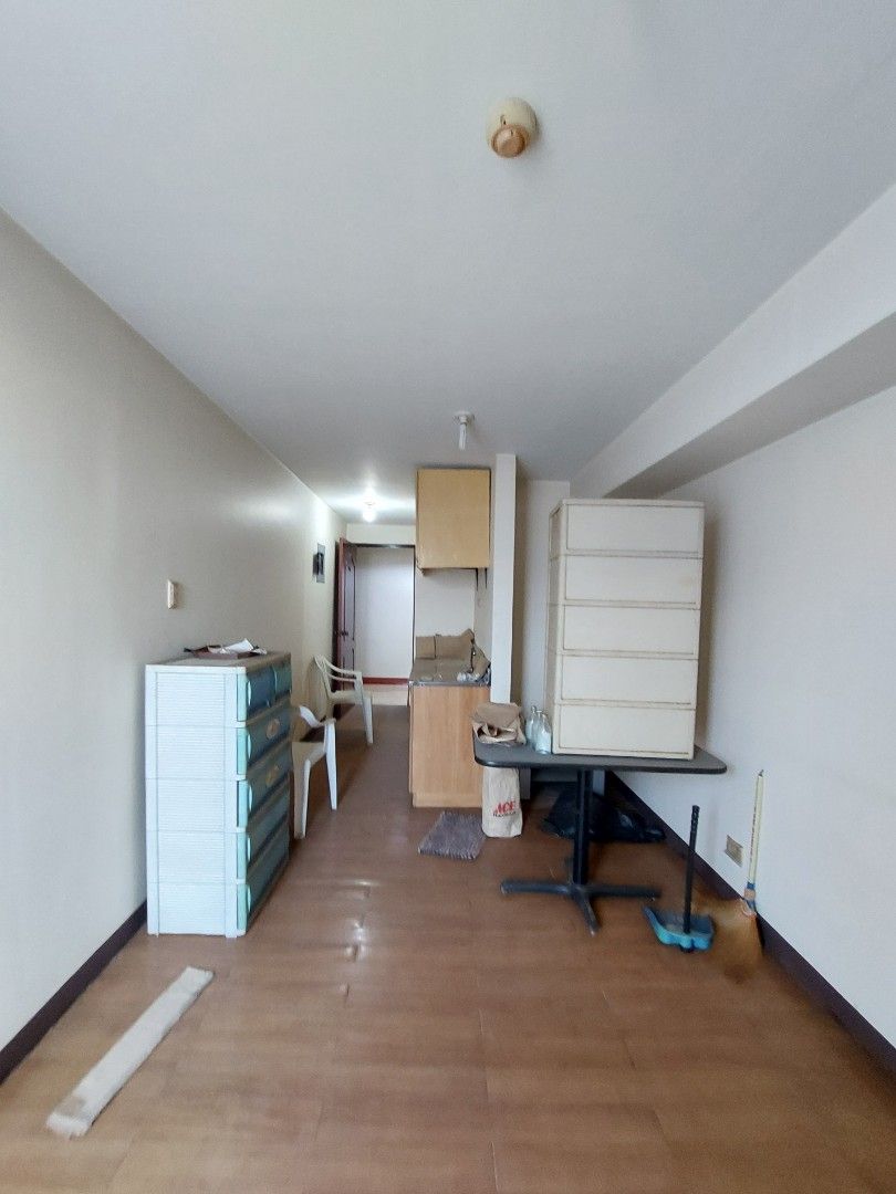 For sale in hampton gardens studio 1.7M (Category: Apartments & Condos) located in Pasig City. Submitted by jovelyn.daniel (Listing ID 1431302208, Image 2). Description: #FORSALE #hamptongardens located at 100 C raymundo maybunga pasig NO PETS ALLOWED Studio unit 19.5sqm 1.7M including CGT Walking distance to #arcovia #landers #reedleySchool #hypermarket #tricityhospital Nearby #Bridgetown #SanMiguelfoodsUGONG #ConvergeICTSolutions #Ortigas #East