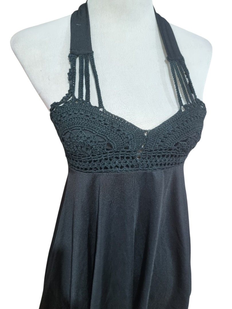 Ghost of Harlem jp brand Halter Top (Category: Sleeveless) located in Cotabato. Submitted by alabastarg (Listing ID 1421279595, Image 3). Description: Please read before ordering‼️ ❀ item is thrifted, please manage your expectation ❀ all items are washed ❀ color may vary due to lighting mop: gcash mod: j&t 📍 mindanao ‼️ delivery normally takes 5 up to 14days from sellers location •┈••✦ ❤ ✦••┈•.