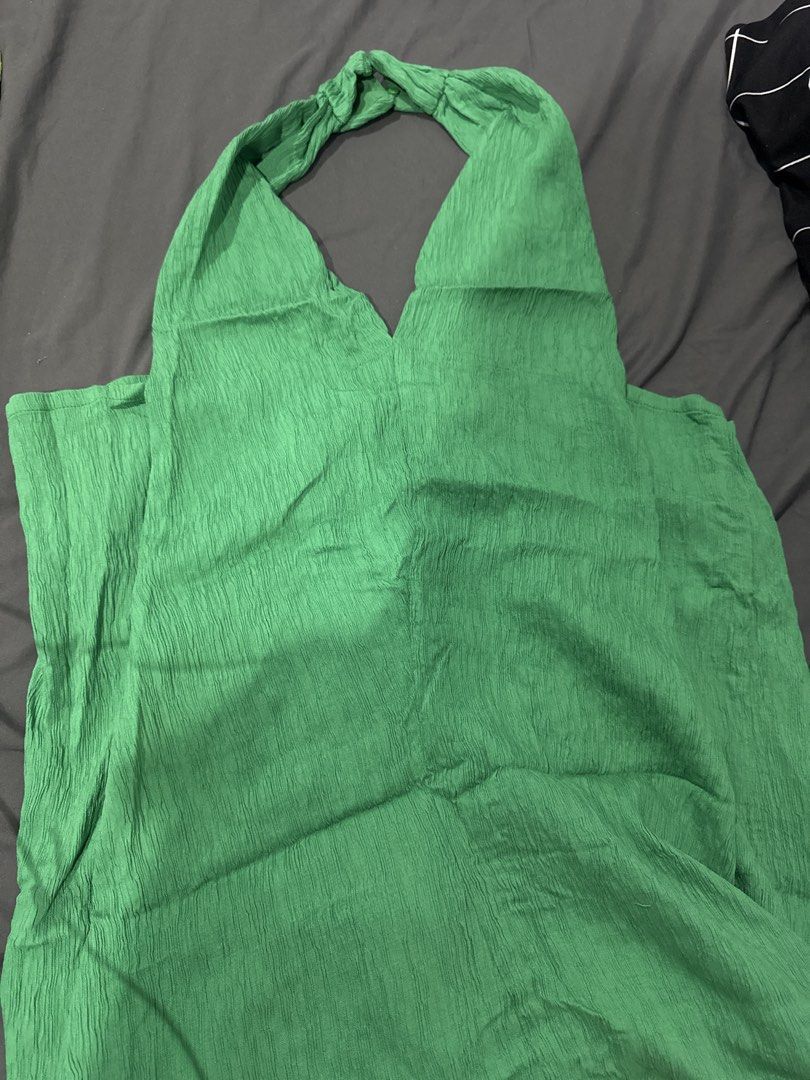 Green Halter Dress (Category: Dresses) located in Manila. Submitted by absdeclutter (Listing ID 1431222994, Image 1). Description: .