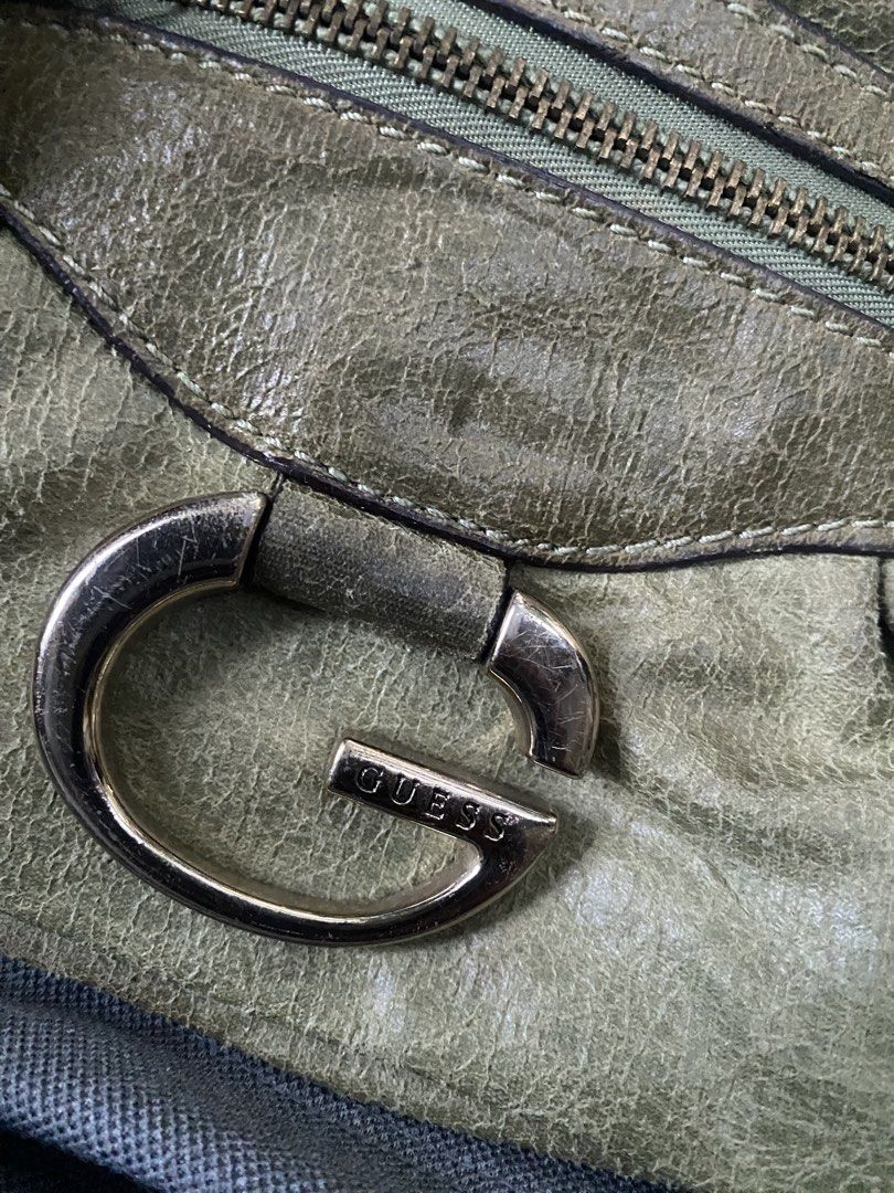 GUESS (Category: Luxury Bags & Wallets) located in Mawab. Submitted by carou28362 (Listing ID 1431329396, Image 3). Description: Davao loc.