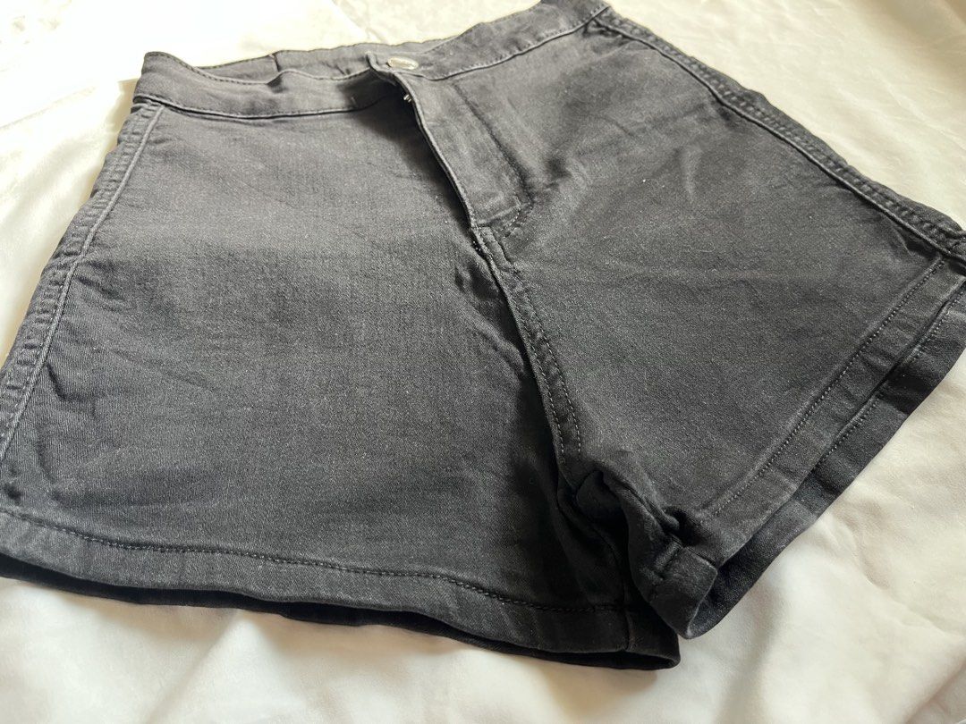 High Waisted Fitted Black Denim Shorts (Category: Shorts) located in Quezon City. Submitted by dawn_iii (Listing ID 1431183293, Image 3). Description: Waistline - 22-24! ( Rare Size ) Stretchable fabric Premium Quality ( the fit of these shorts are super goood +super comfy ) Letting it go so others could have it too and I need to declutter 🥹 Good for thin petite girlies🤍.