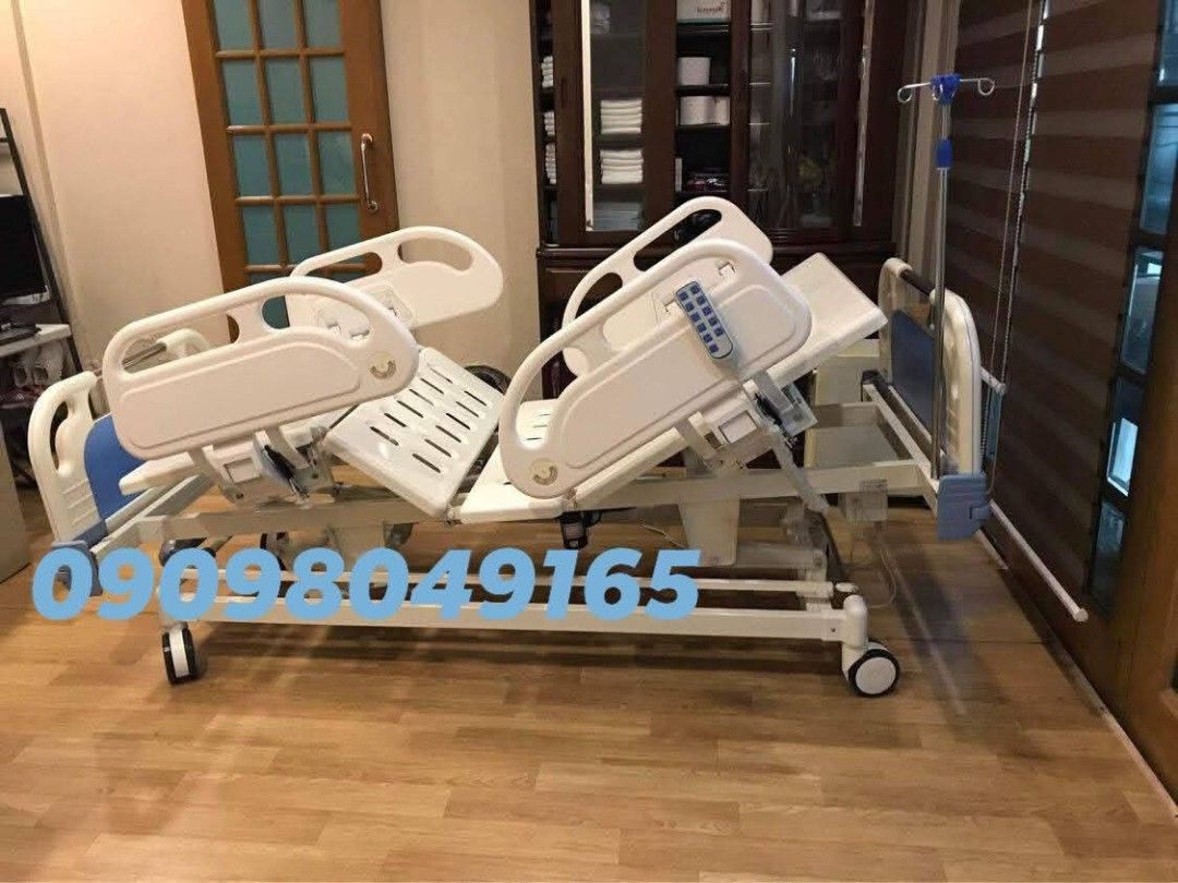 Hospital bed Electric (Category: Medical Supplies & Tools) located in Quezon City. Submitted by judaimedonlineshop23 (Listing ID 1431192721, Image 2). Description: Electric Bed five function onhand COD DELIVER GCASH UPON DELIVERY.
