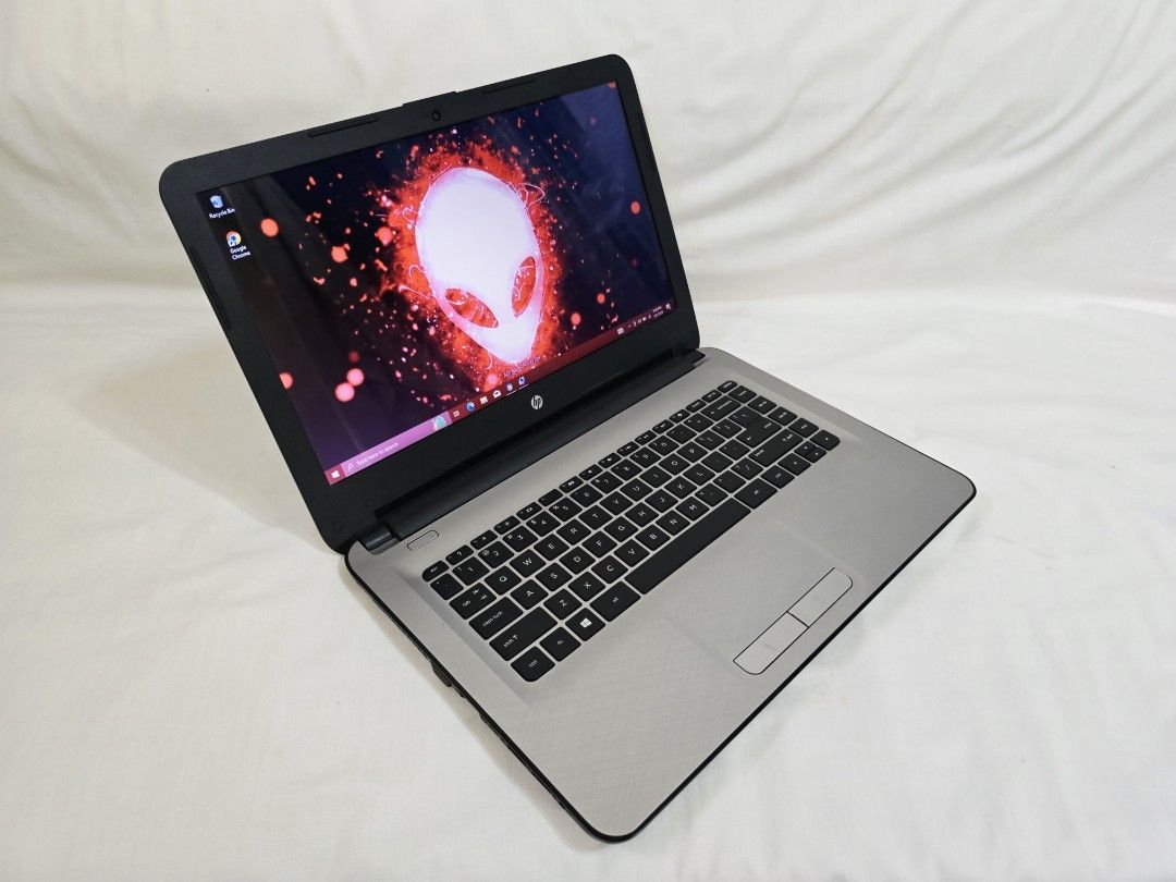 HP Notebook Laptop with Charger and Bag (Category: Laptops & Notebooks) located in Mandaluyong City. Submitted by clarah0810 (Listing ID 1431256267, Image 2). Description: Pakitext or call nalang po ako sa number ko kase nakalimit po ako sa Carousel inbox, hindi di ko kayo marereplayan dito. Thanks VIB3R: 0905 245 0810 HP 14 Laptop Matte Gray Intel Core i3-5005U TurboBoost 2.0Ghz -6GB RAM UPGRADABLE -500GB STORAGE 14 Inches FHD Slimtype Laptop *C