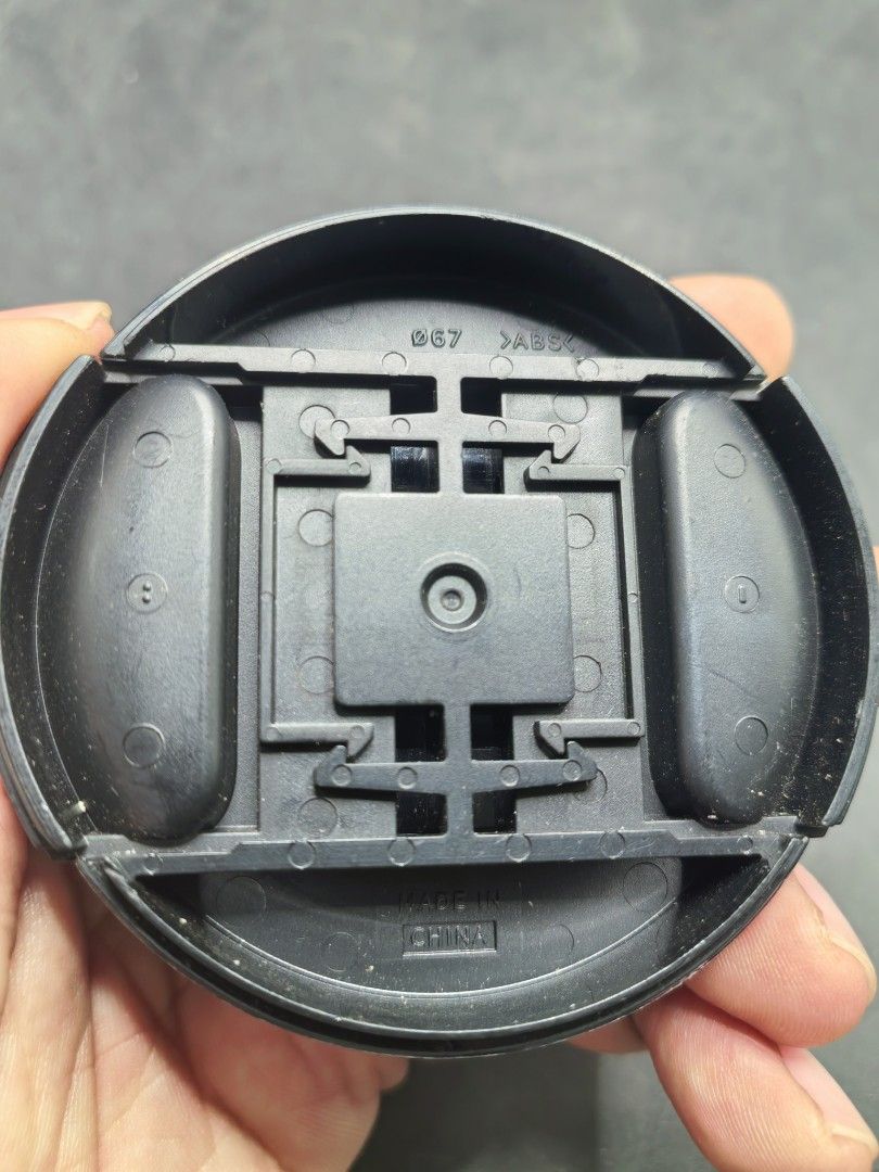 Lens Cap - 67mm Front Lens Cap (Category: Lens & Kits) located in Cebu City. Submitted by dudes_villanueva (Listing ID 1431204111, Image 2). Description: Lens Cap - 67mm Front Lens Cap 📌 In excellent condition..
