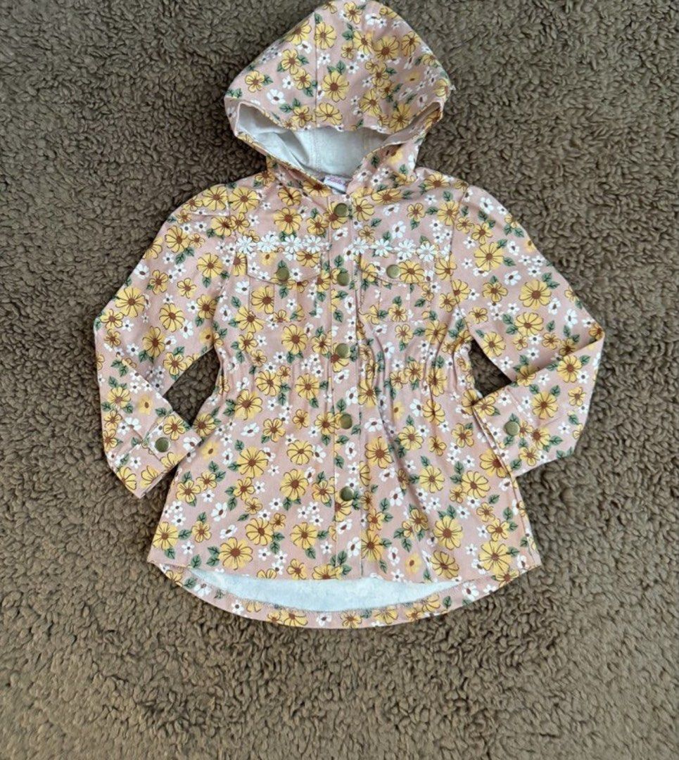 Little Las jacket 4T Floral Print (Category: Babies & Kids Fashion) located in Paranaque City. Submitted by allabautstuff (Listing ID 1431218936, Image 1). Description: US BRAND.
