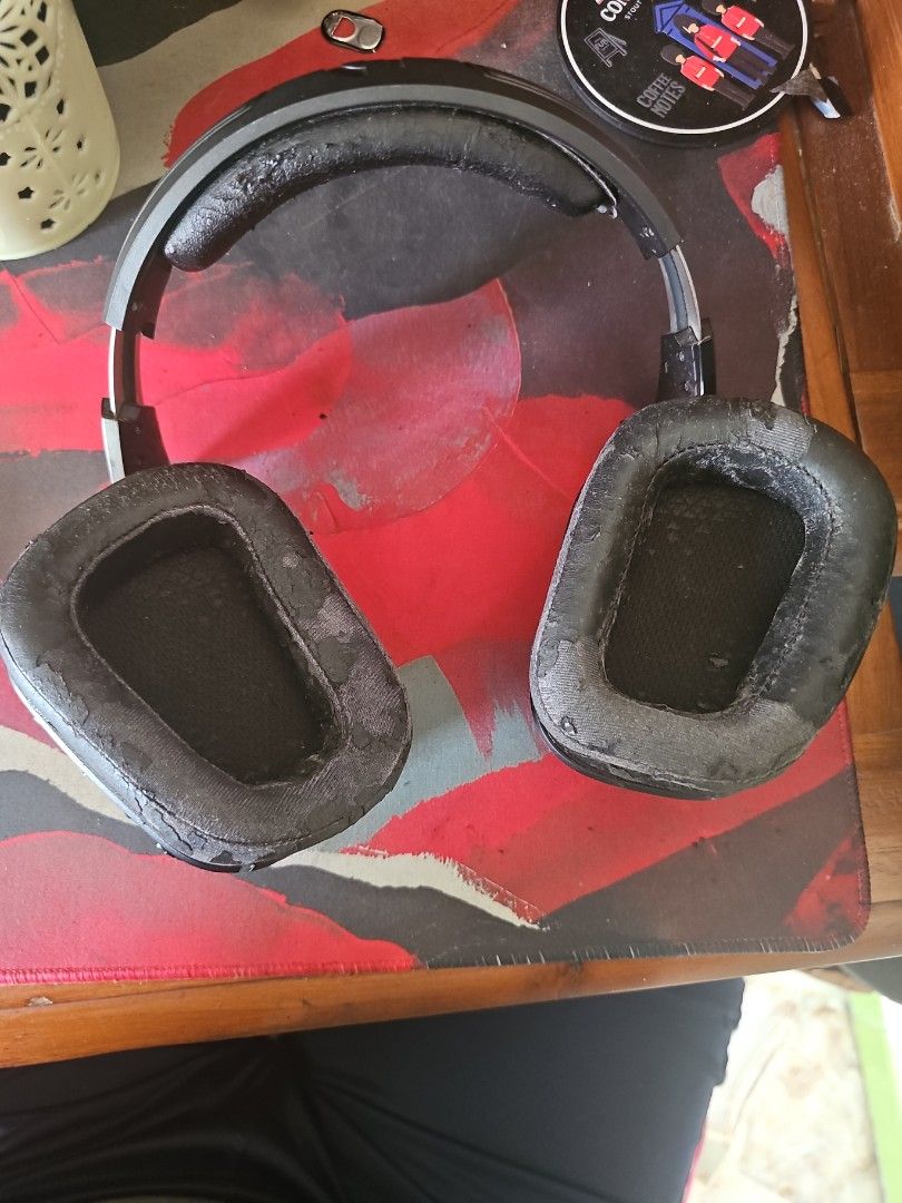 Logitech g933s423141890337679361