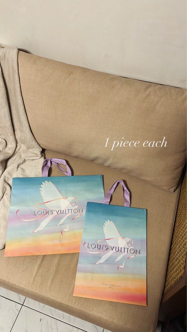 Louis Vuitton Shopping Bags (Category: Luxury Bags & Wallets) located in Manila. Submitted by monicagellerbing__ (Listing ID 1431313885, Image 1). Description: .