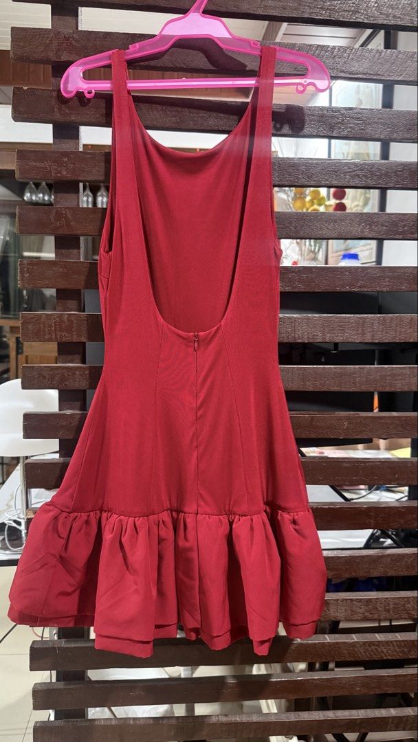 Low back dress (Category: Dresses) located in Caloocan City. Submitted by _shellly (Listing ID 1431208304, Image 2). Description: Used only once. Very stretchable. Can fit S-L body frame Sourced from Thailand.
