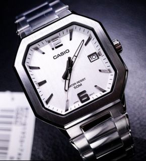 (Category: ) located in . Submitted by notorious_watches (Listing ID 1431298035, Image 1). Description: .