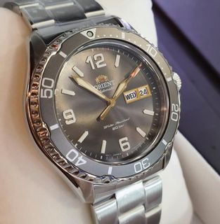 (Category: ) located in . Submitted by notorious_watches (Listing ID 1431188981, Image 1). Description: .