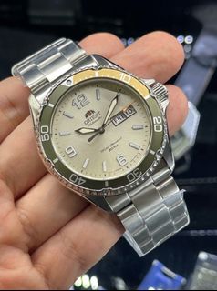 (Category: ) located in . Submitted by notorious_watches (Listing ID 1431223525, Image 1). Description: .