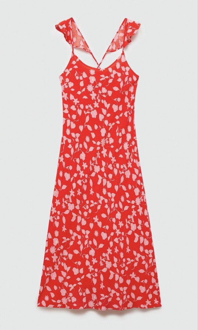 Mango Floral Print Midi Dress (Category: Dresses) located in Makati City. Submitted by compulsiveshoppergirl (Listing ID 1431228733, Image 1). Description: 🌸 Great summer dress Helping tags: #summer #mididress #cottonon #h&m #forever21 #beach.