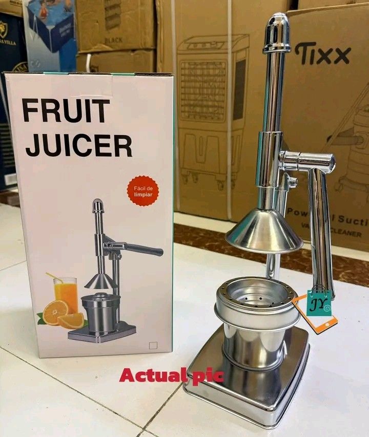 Manual Fruit Juicer (Category: Other Kitchenware & Tableware) located in Manila. Submitted by micoooy (Listing ID 1431217534, Image 3). Description: .