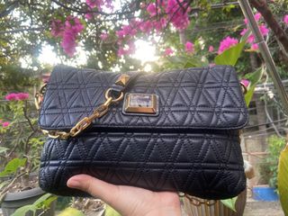 (Category: ) located in . Submitted by baglovers10 (Listing ID 1431280134, Image 1). Description: .