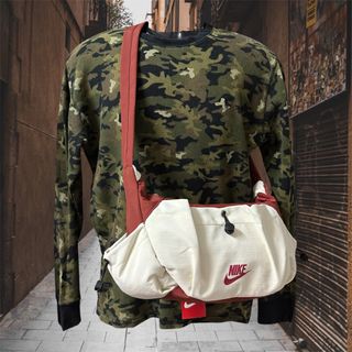 (Category: ) located in . Submitted by dripzstorekl (Listing ID 1431222199, Image 1). Description: .