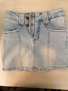 (Category: ) located in . Submitted by all_instocksz (Listing ID 1431254972, Image 1). Description: .