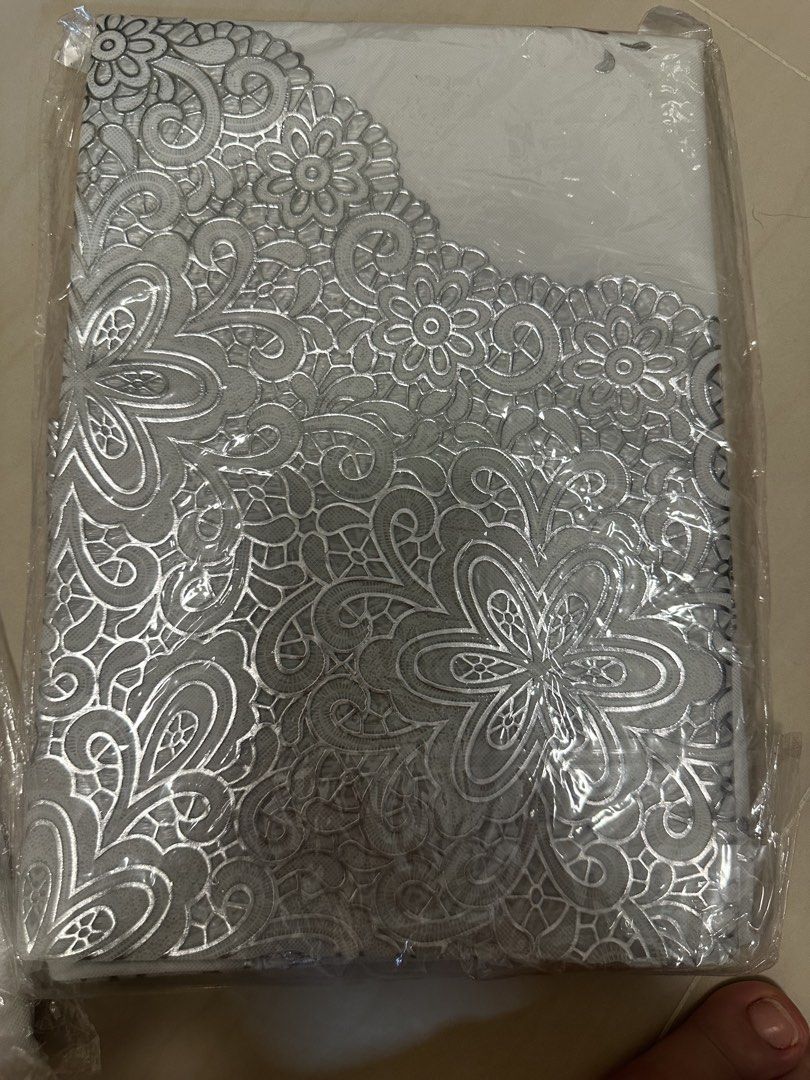 New Round Tablecloth - Silver Lace Design451144315307315203