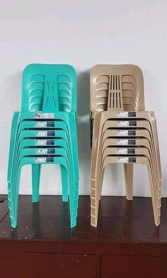 ORIGINAL URATEX CHAIR (Category: Chairs) located in Manila. Submitted by money-lyn (Listing ID 1431254806, Image 3). Description: retail and bulky are welcome 🤗🥰.