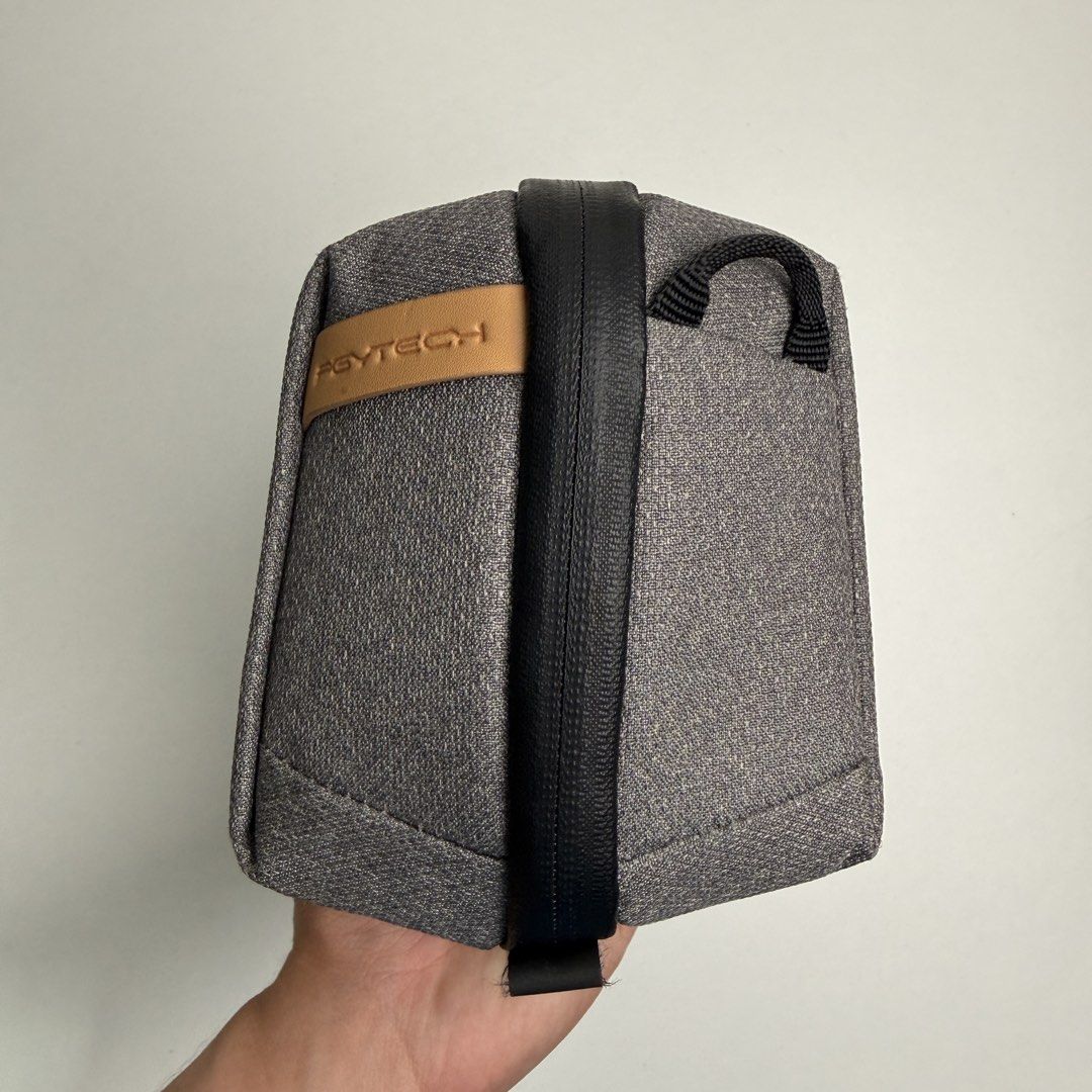 PGYTECH Tech Storage Bag (Category: Camera Bags & Carriers) located in Quezon City. Submitted by jerreyess (Listing ID 1431351113, Image 3). Description: PGYTECH Tech Storage Bag In excellent condition. Thank you. Please message me if you have any questions or concerns :).