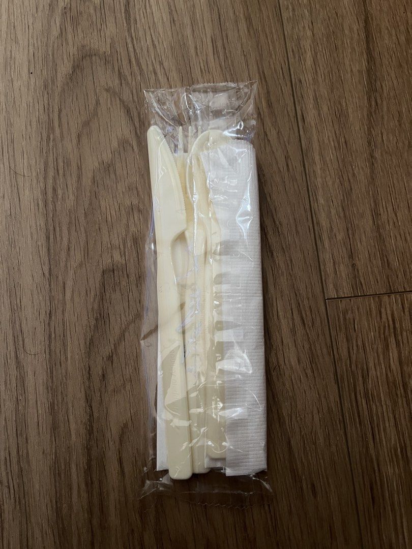 Philippine Airlines (PAL) Utensils SEALED (Category: Gift Baskets & Hampers) located in Manila. Submitted by omo__ (Listing ID 1431201240, Image 2). Description: Unopened.
