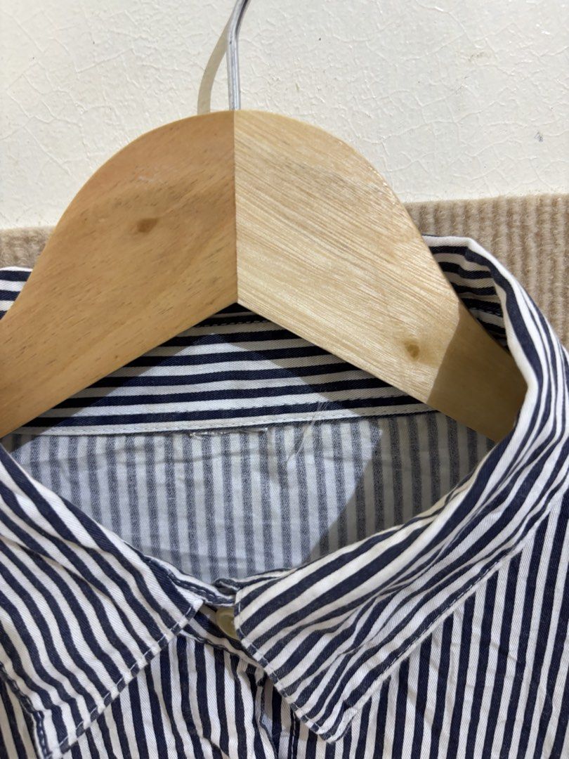 PLAY by Comme des Garçons striped long-sleeve shirt featuring a black heart patch. (Category: Longsleeves) located in San Fernando. Submitted by jyyyshytt (Listing ID 1431367585, Image 3). Description: PLAY by Comme des Garçons striped long-sleeve shirt featuring a black heart patch. Excellent condition Cut Cut Cut tags Color rate:9.5/10 Dimensions:W20 L25.