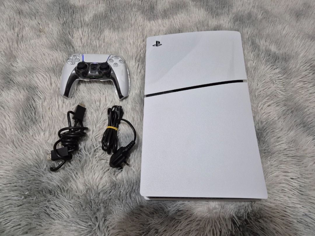 Ps5 Slim disc edition with one controller, Video Gaming, Video Game ...
