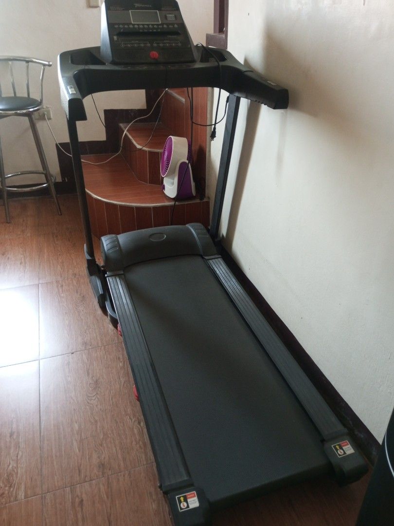 Questor Motorized Treadmill (Category: Cardio & Fitness Machines) located in Malabon City. Submitted by blackscent (Listing ID 1431232539, Image 1). Description: Questor Motorized Treadmill - Digital display - In good working condition RFS: Barely used and has not been used for quite sometime. Naaalikabukan lang kya benta na lang. For pick-up only. Wysiwyg..